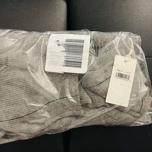 NWT✨Splendid Warner Long Sleeve Sweater in gray - Picture 10 of 10